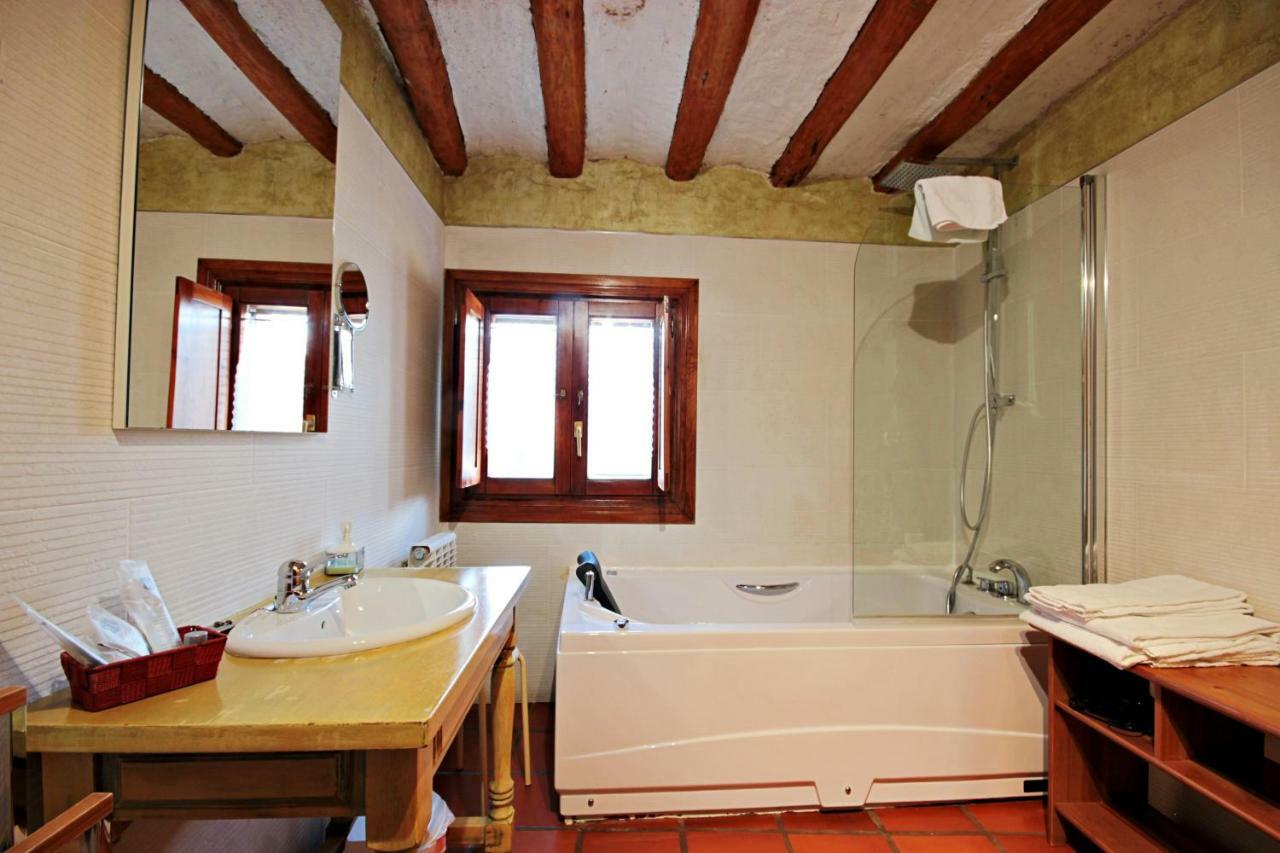 Domitila Rooms Clavijo エクステリア 写真