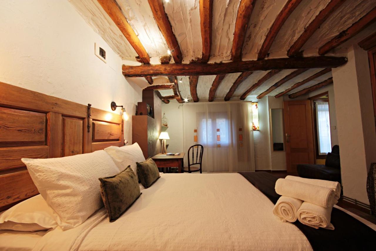 Domitila Rooms Clavijo エクステリア 写真